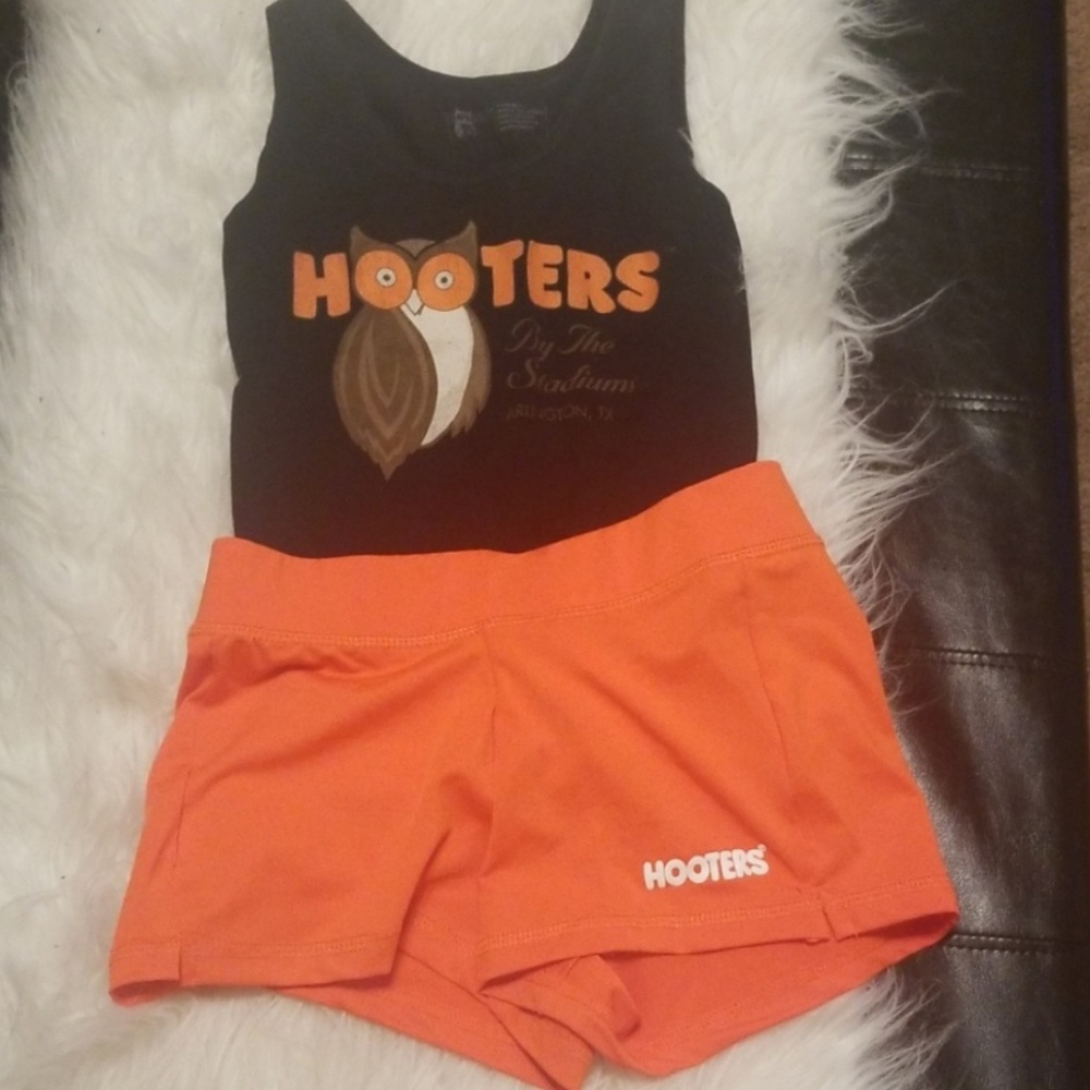 Hooters Uniform